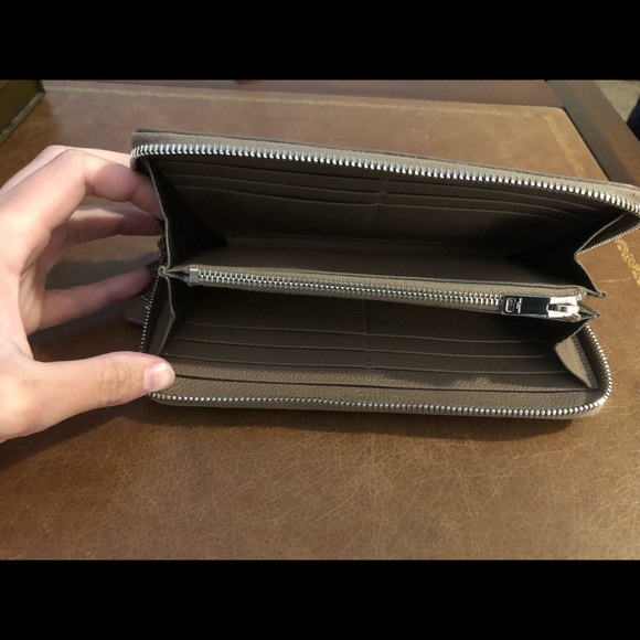 Saint Laurent Wallet - Picture 7 of 8
